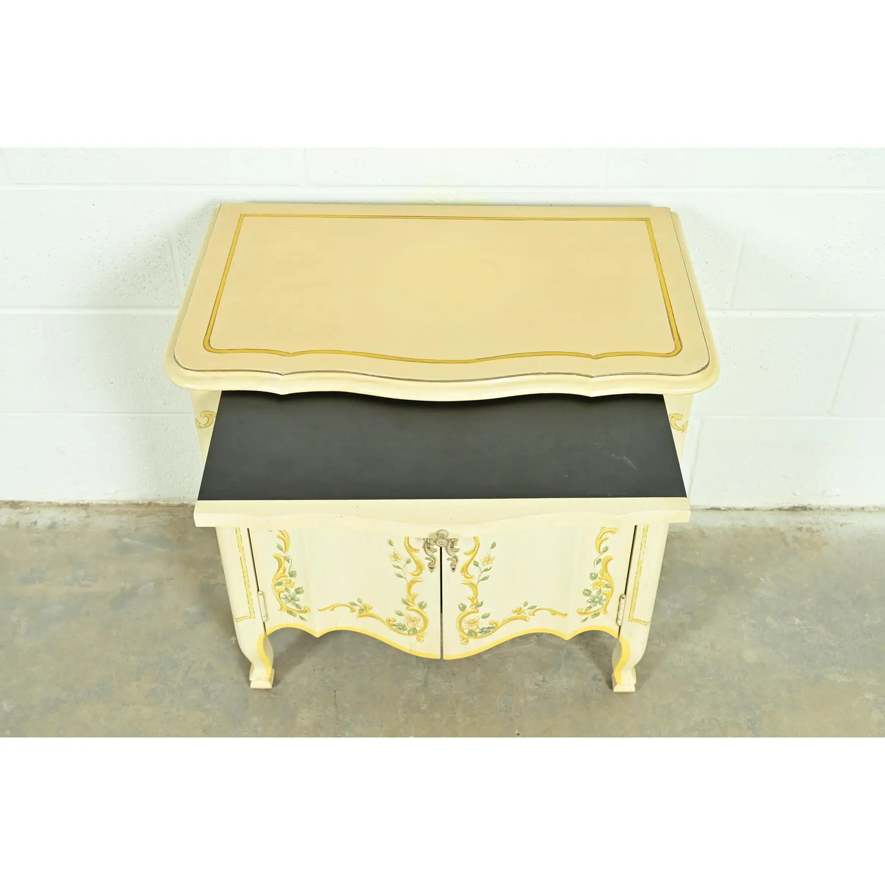 Drexel Heritage French Provincial Louis XV Cream Lacquered Paint-Decorated Nightstand, 1970s - Image 8