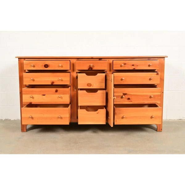 Ethan Allen Early American Shaker Solid Pine Twelve-Drawer Dresser