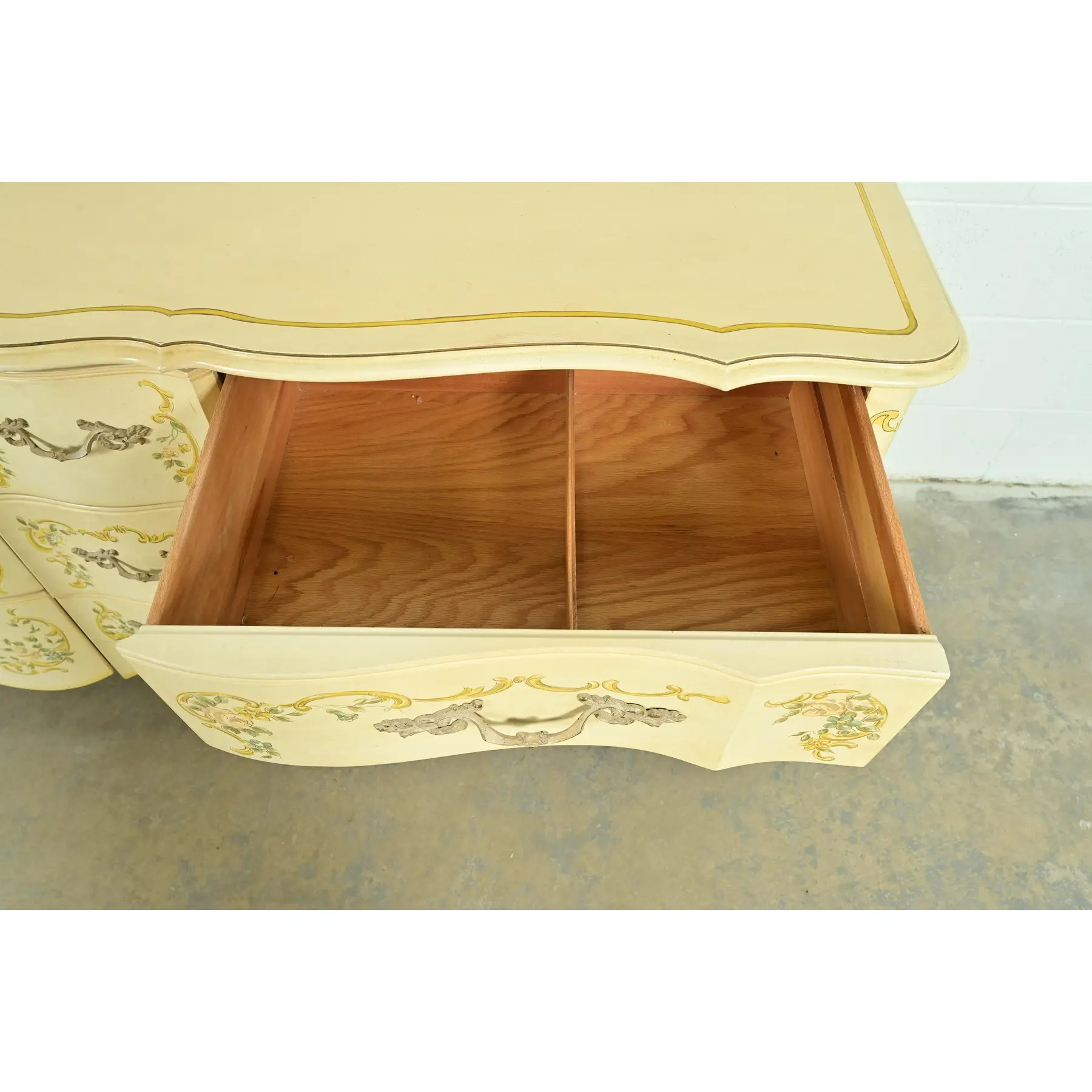 Drexel Heritage French Provincial Louis XV Cream Lacquered Paint-Decorated Triple Dresser or Credenza, 1970s - Image 8