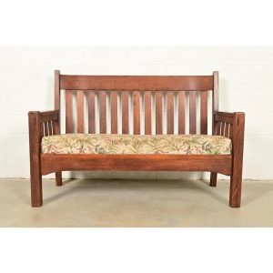 Gustav Stickley Style Antique Mission Oak Arts & Crafts Bench or Settle Sofa, Circa 1900