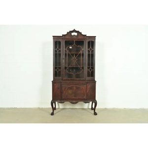 Romweber Chippendale Flame Mahogany Breakfront Bookcase Cabinet, Circa 1920s