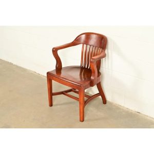 B. L. Marble Chair Co. Antique Mission Arts & Crafts Walnut Banker's Chair, Circa 1910