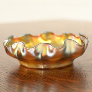 Louis Comfort Tiffany Favrile Iridescent Art Glass Scalloped Bowl